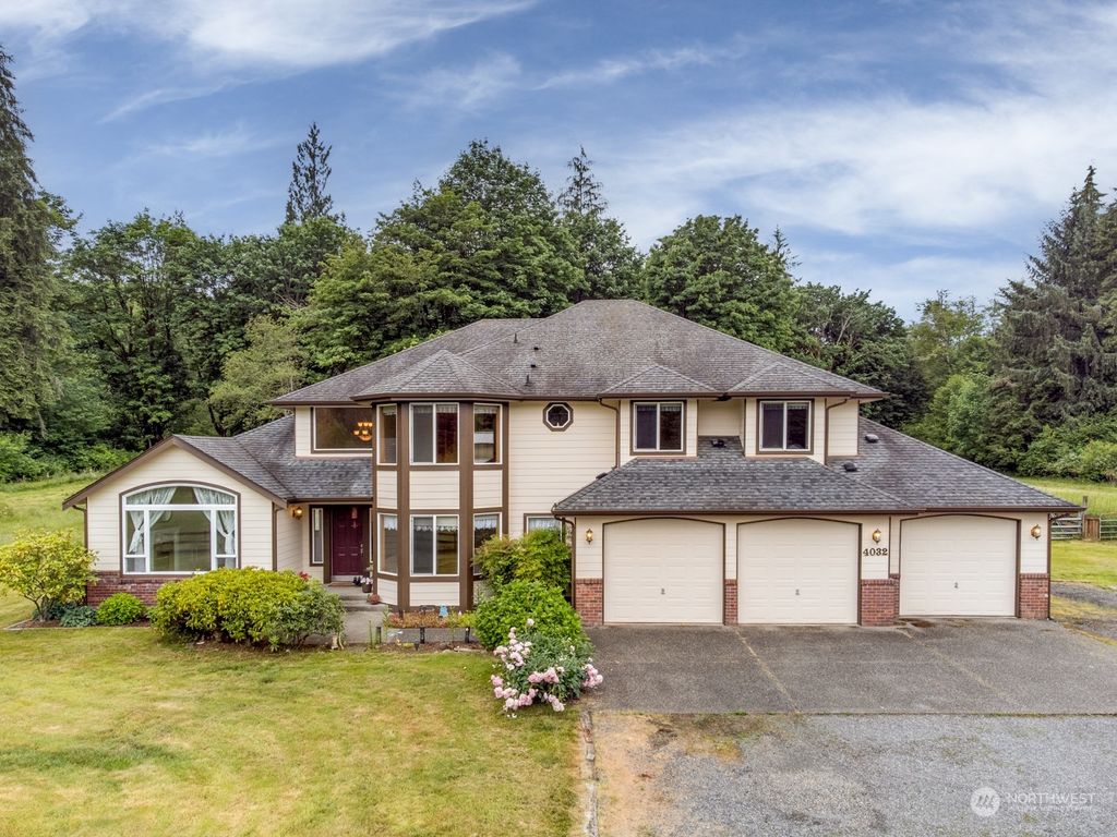 Photo of 4032 195th Avenue SE, Snohomish, WA 98290 (MLS # 2129300)