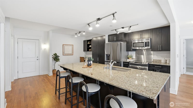 699 John Street 420