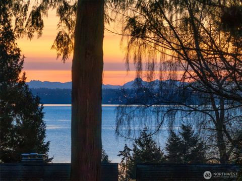15128 Sunrise Drive NE Bainbridge Island WA 98110