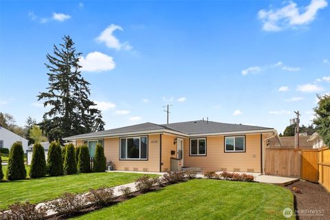 4328 Hoyt Avenue, Everett, WA 98203 - MLS#: 2352424