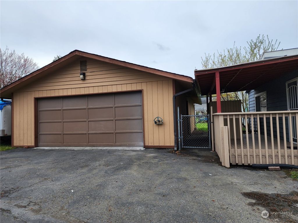 Photo of 8543 S 118th Street, Seattle, WA 98178 (MLS # 2219909)