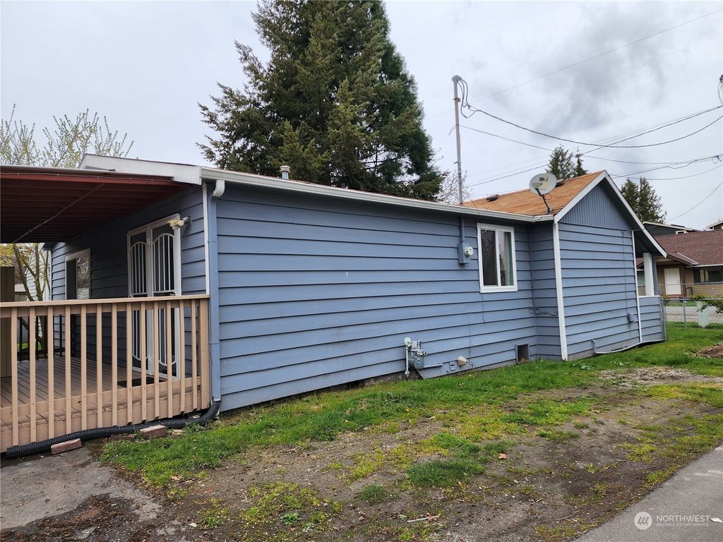 Photo of 8543 S 118th Street, Seattle, WA 98178 (MLS # 2219909)