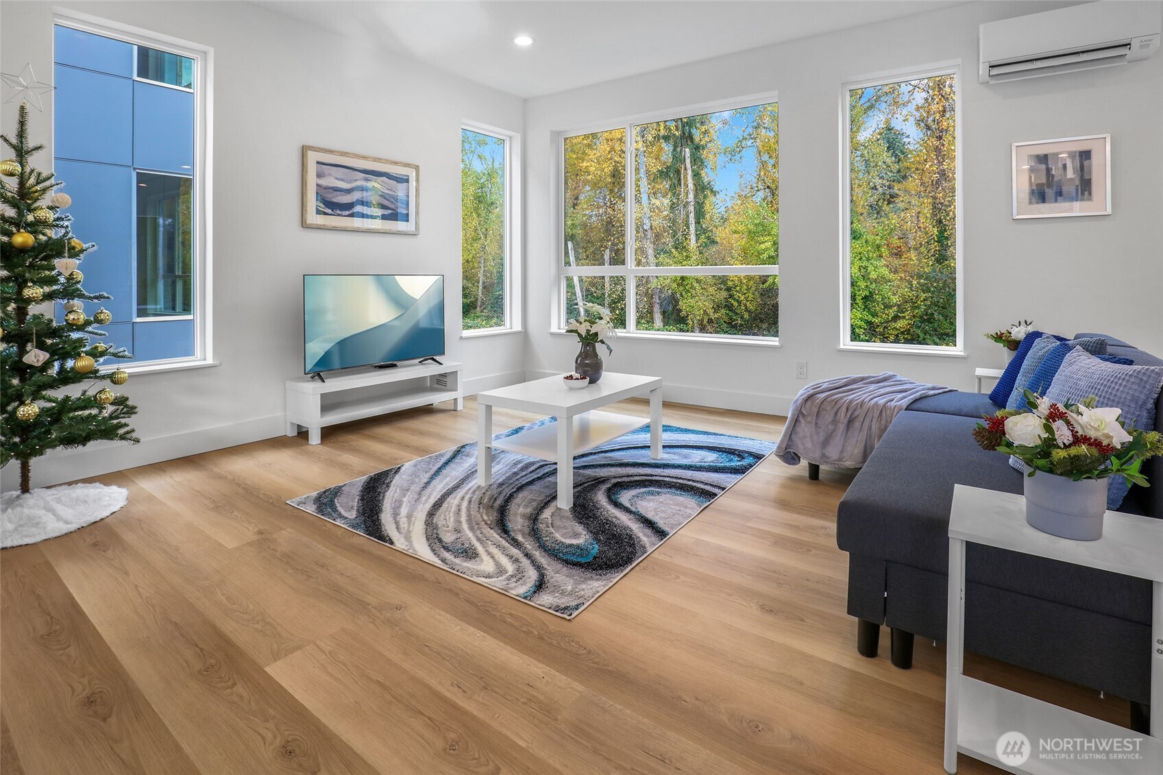 10626 E Riverside Dr