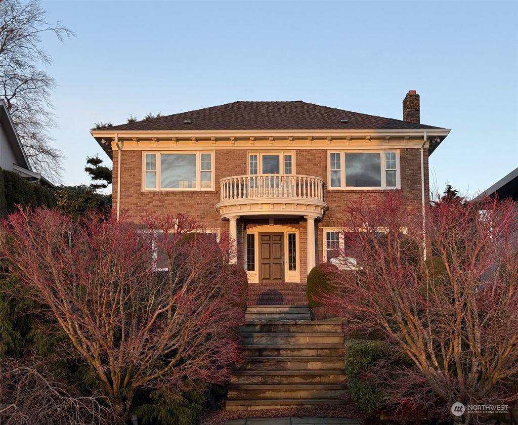 Photo of 1918 Magnolia Boulevard W, Seattle, WA 98199 (MLS # 2321428)