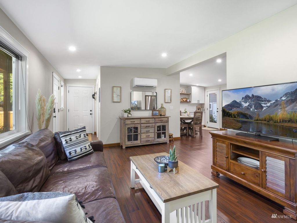 Photo of 14520 449th Avenue SE, North Bend, WA 98045 (MLS # 1994149)