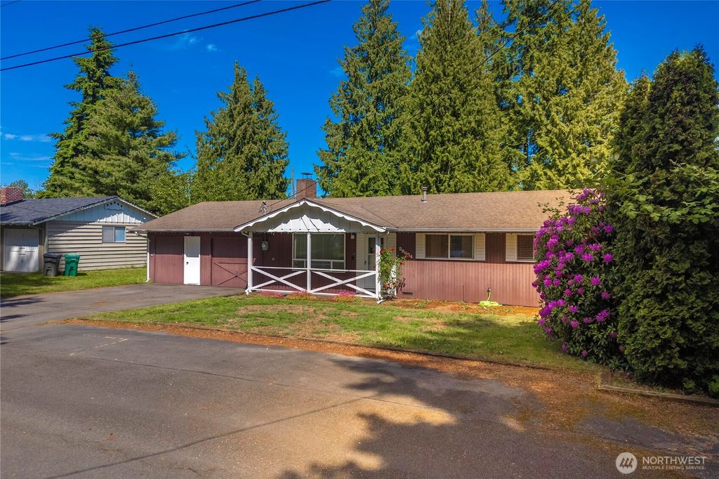 Photo of 28624 27th Place S, Federal Way, WA 98003 (MLS # 2382405)