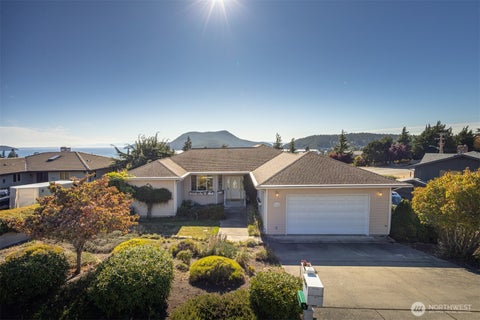 Photo of 1702 Tartan Place, Anacortes, WA 98221 (MLS # 2586365)