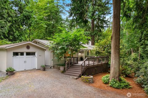 Photo of 9820 NE Beach Crest Drive, Bainbridge Island, WA 98110 (MLS # 2510994)