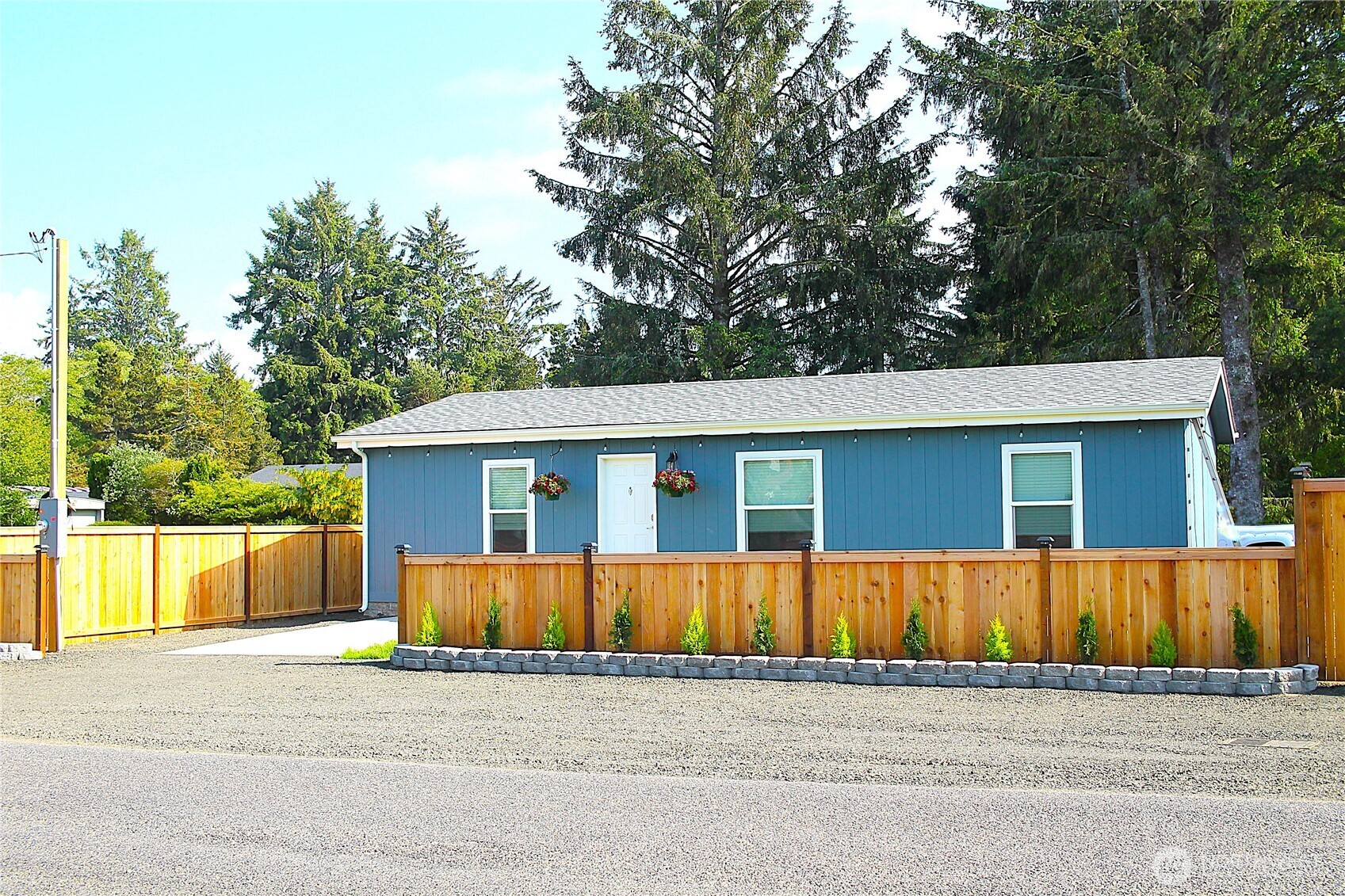 603 W Veterans Avenue