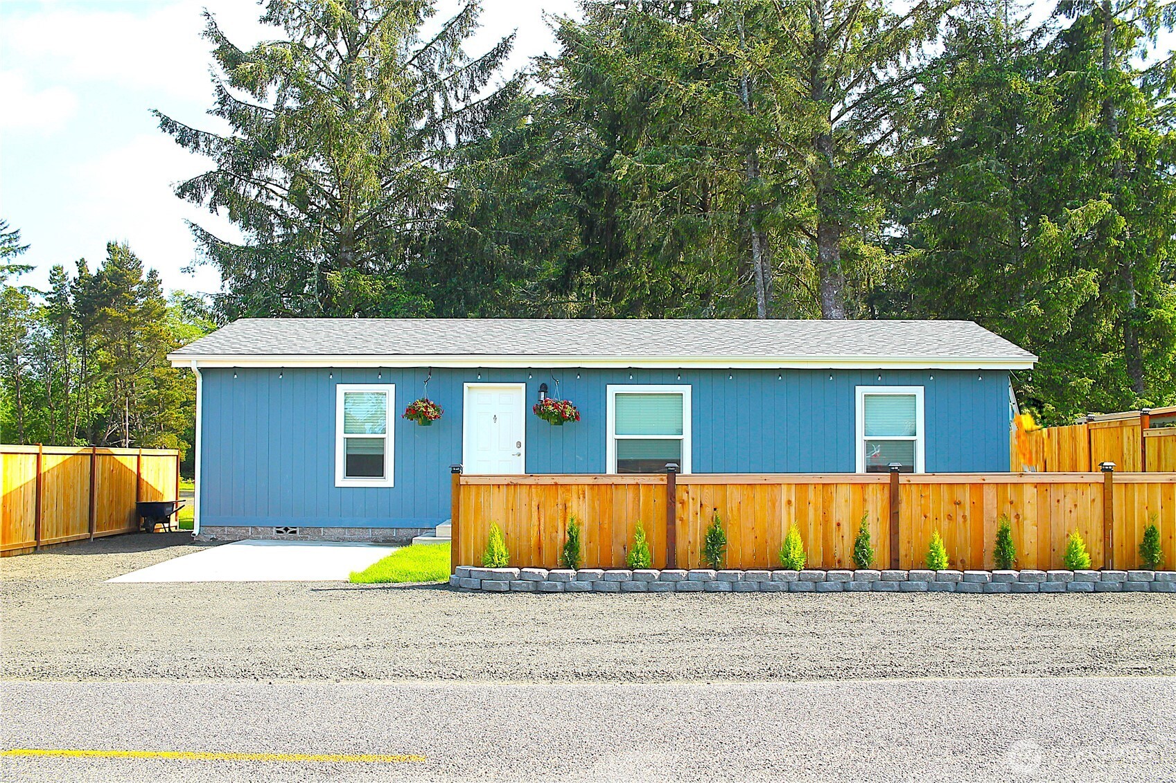 603 W Veterans Avenue