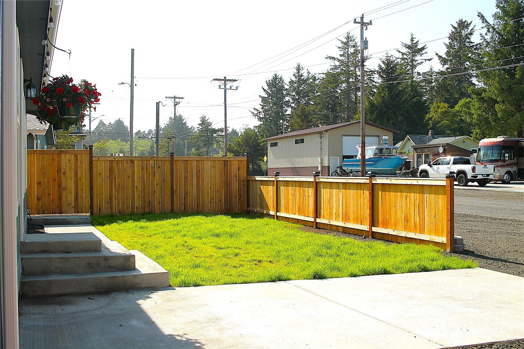 603 W Veterans Avenue