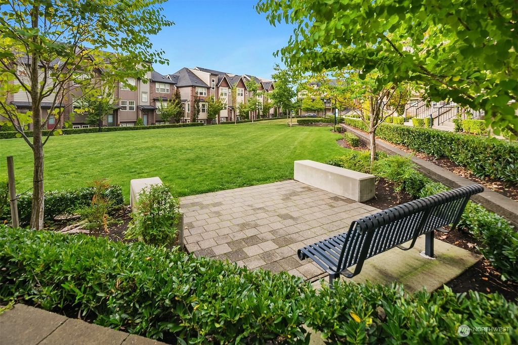 Photo of 1316 Greenwich Walk Walk NE #30.3, Issaquah, WA 98029 (MLS # 2164312)