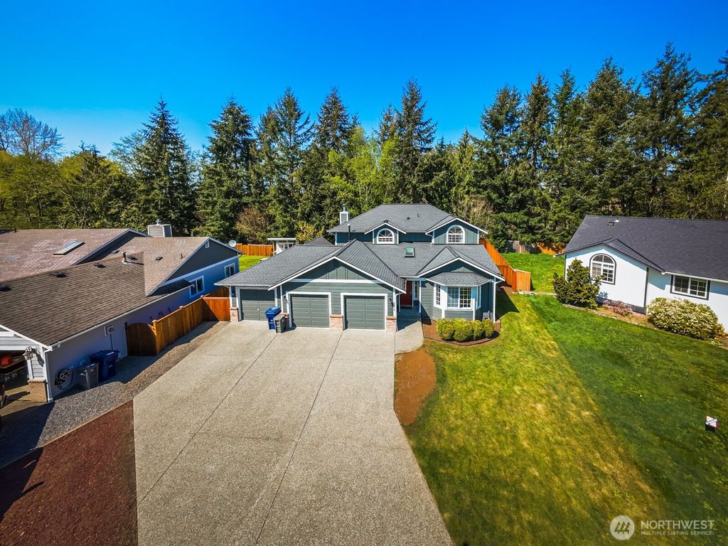 Photo of 8219 27th Place NE, Lake Stevens, WA 98258 (MLS # 2358959)
