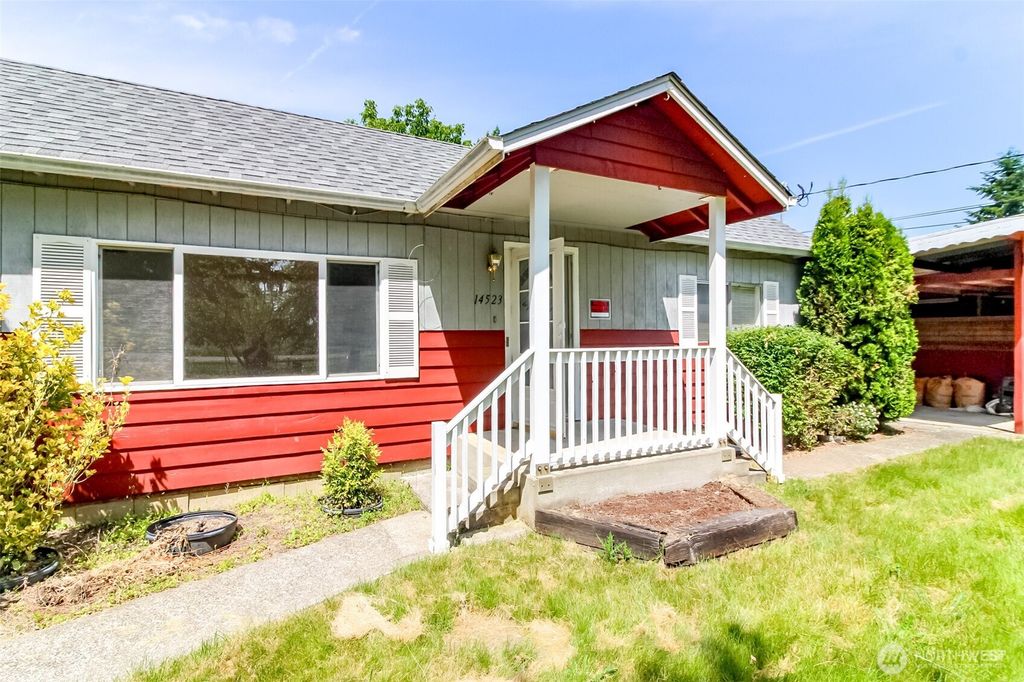 Photo of 14523 Pioneer Way E, Puyallup, WA 98372 (MLS # 2487436)