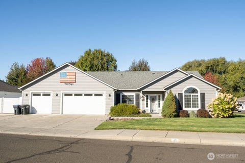 Photo of 45 Whistling Duck RD, Walla Walla, WA 99362 (MLS # 2592457)