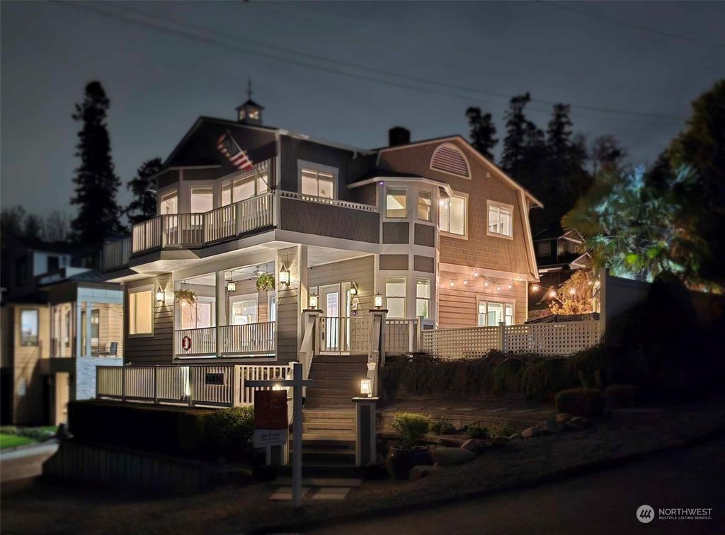 Photo of 26850 8th Avenue S, Des Moines, WA 98198 (MLS # 2217753)