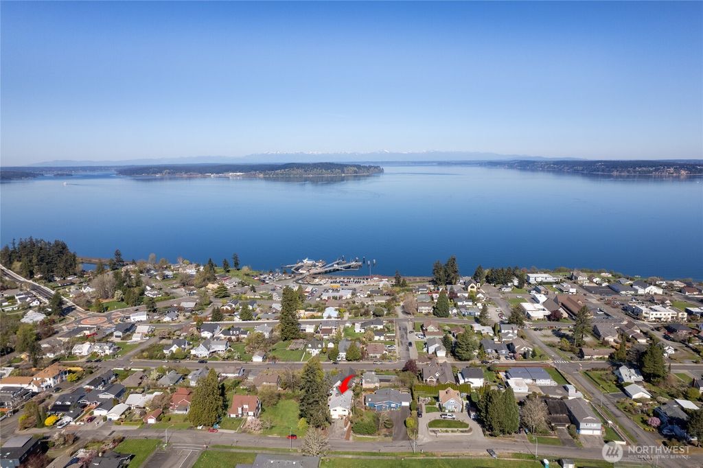 Photo of 1411 Nisqually Street, Steilacoom, WA 98388 (MLS # 2505849)