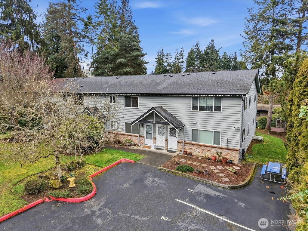 Photo of 7909 218th Street SW #6, Edmonds, WA 98026 (MLS # 2482755)