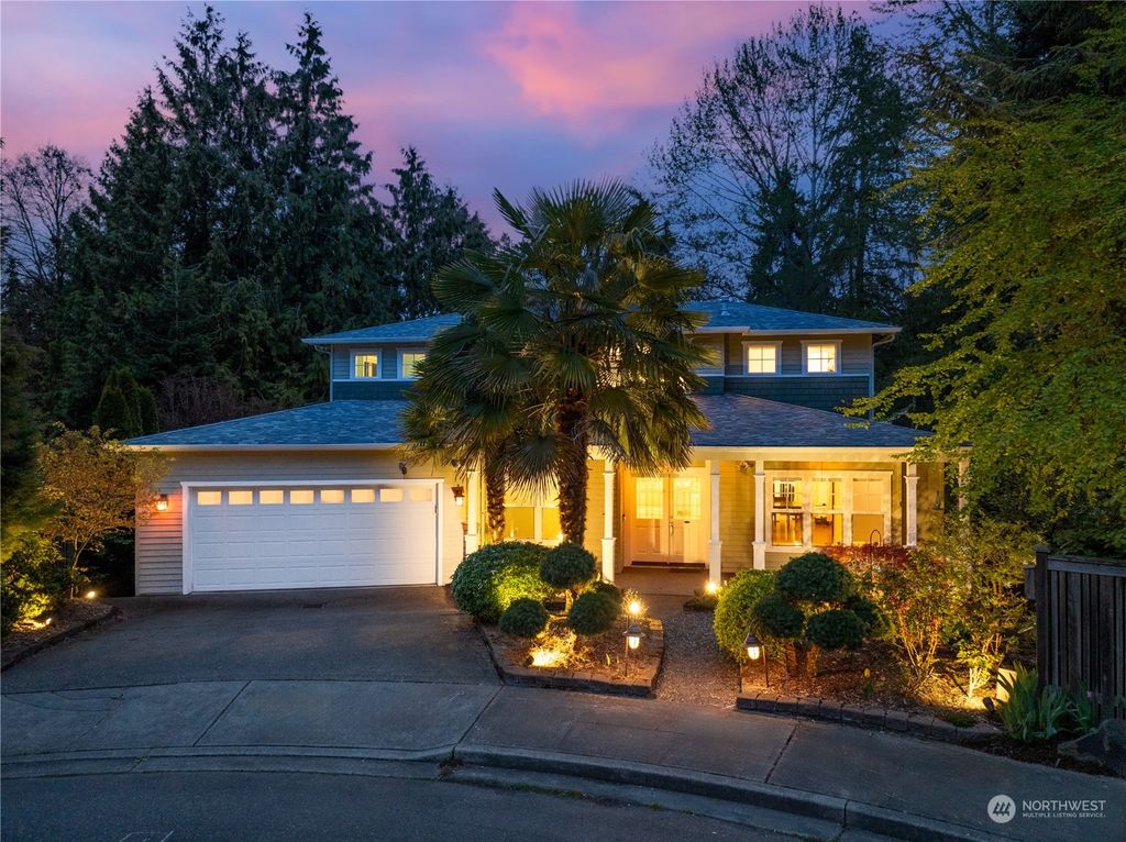 Photo of 12326 24th Avenue NE, Seattle, WA 98125 (MLS # 2224417)