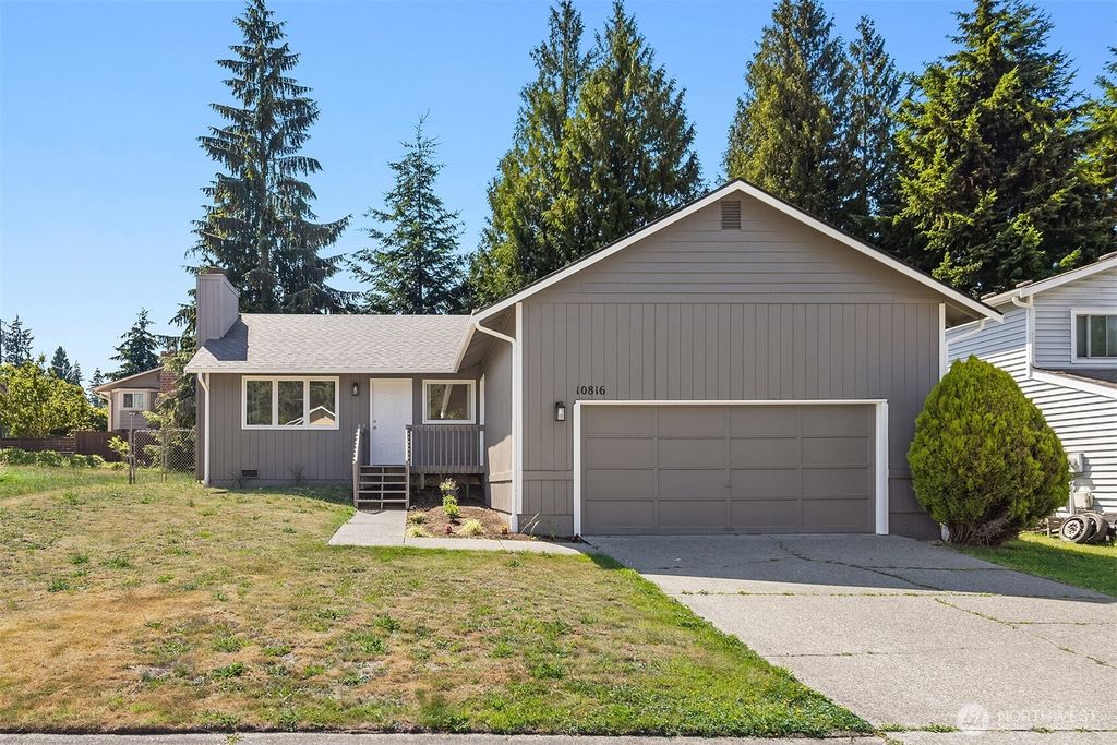 Photo of 10816 10th Drive SE, Everett, WA 98208 (MLS # 2554505)