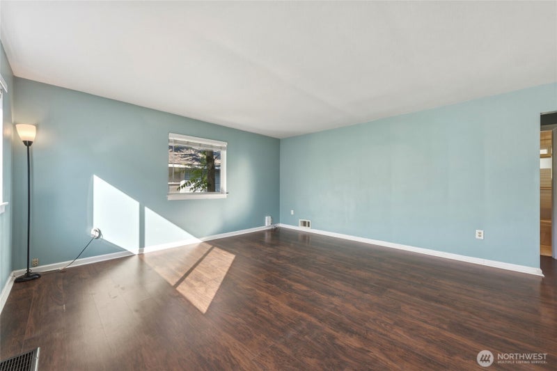 1239 Melrose