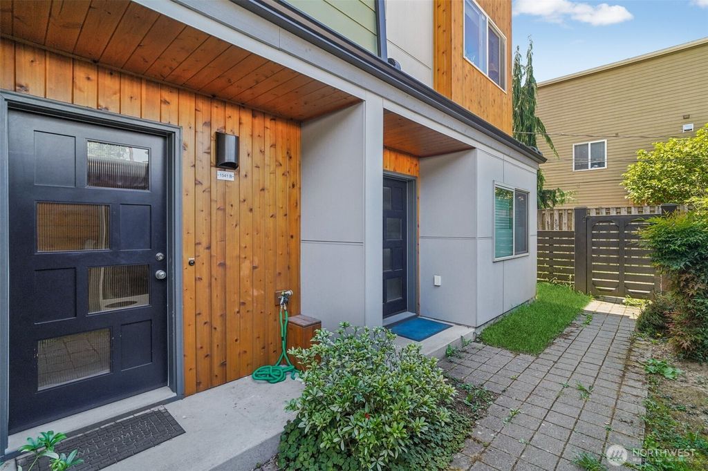 Photo of 1541 B NW 90th Street, Seattle, WA 98117 (MLS # 2403160)