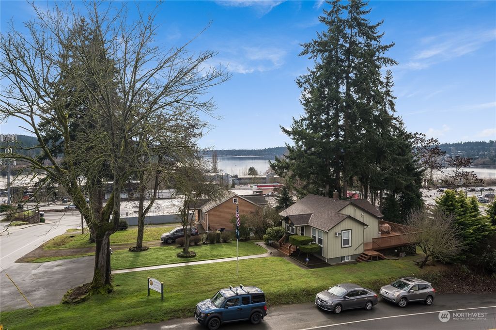 Photo of 18101 62nd Avenue NE #101, Kenmore, WA 98028 (MLS # 2191108)
