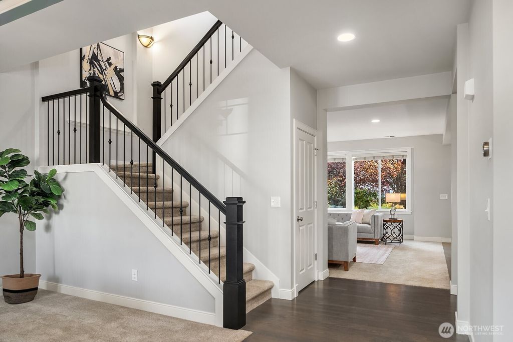 Photo of 20825 SE 18th Place, Sammamish, WA 98075 (MLS # 2368735)