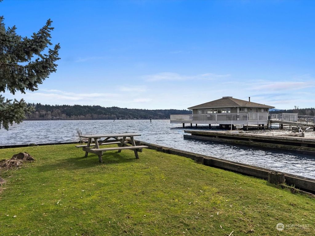 Photo of 17211 NE 45th Street #81, Redmond, WA 98052 (MLS # 2039198)