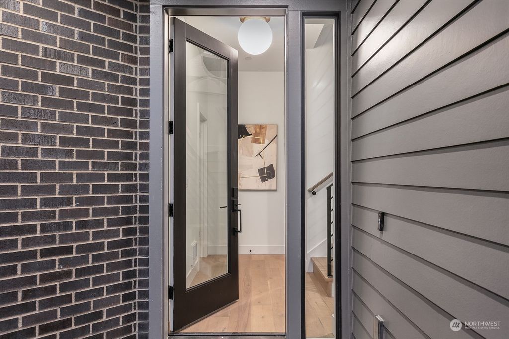 Photo of 401 NE 76th Street, Seattle, WA 98115 (MLS # 2177914)