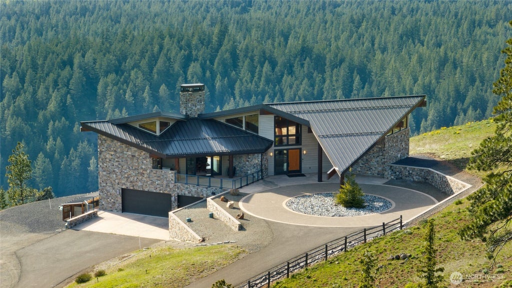 Photo of 3653 Hart Road, Cle Elum, WA 98922 (MLS # 2585340)