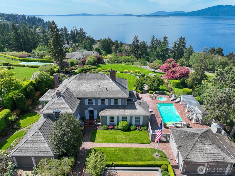 359 Bayside Road