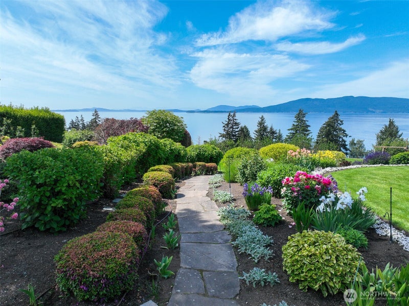 359 Bayside Road