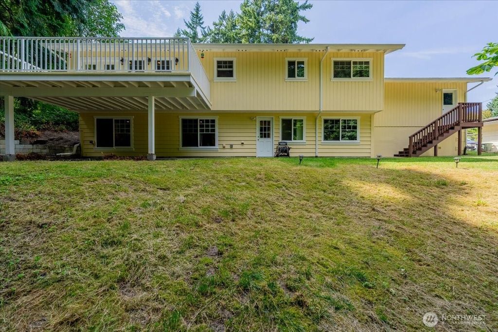 Photo of 15518 76th Pl NE Pl, Kenmore, WA 98028 (MLS # 2413951)