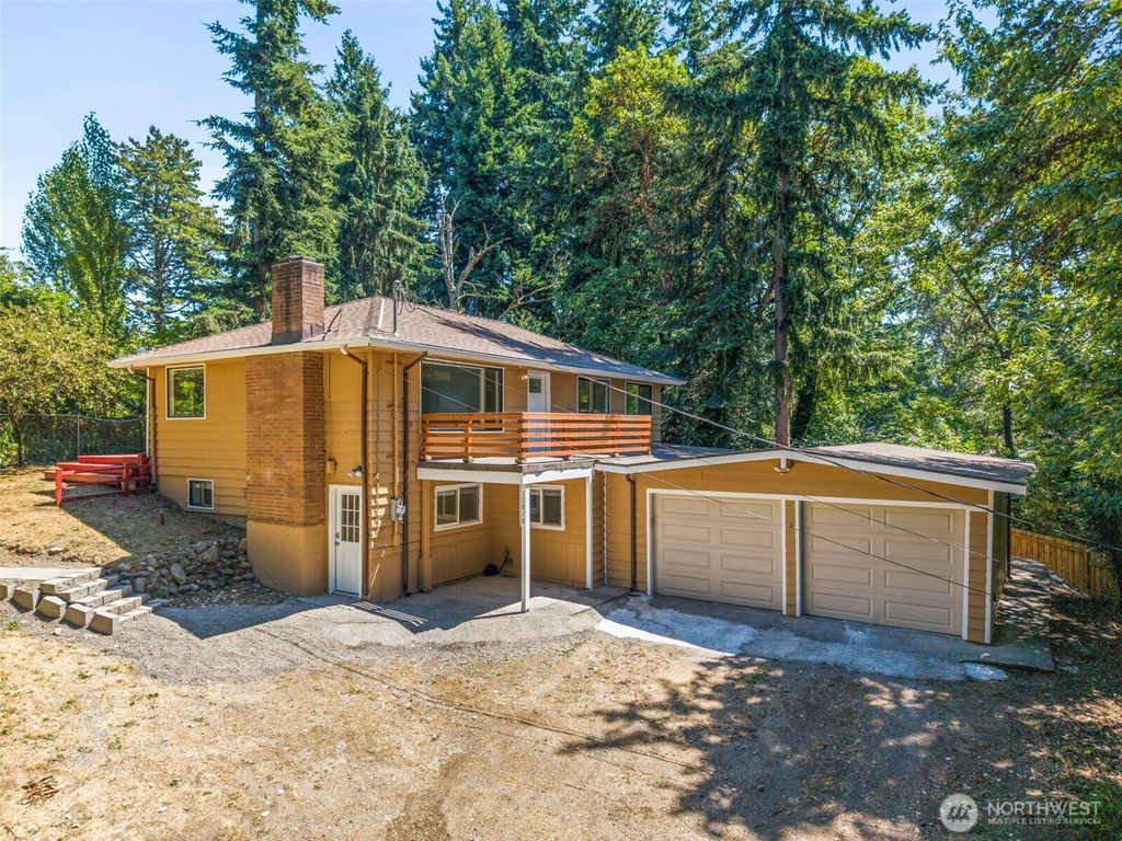 Photo of 12818 8TH Avenue S, Burien, WA 98168 (MLS # 2408958)
