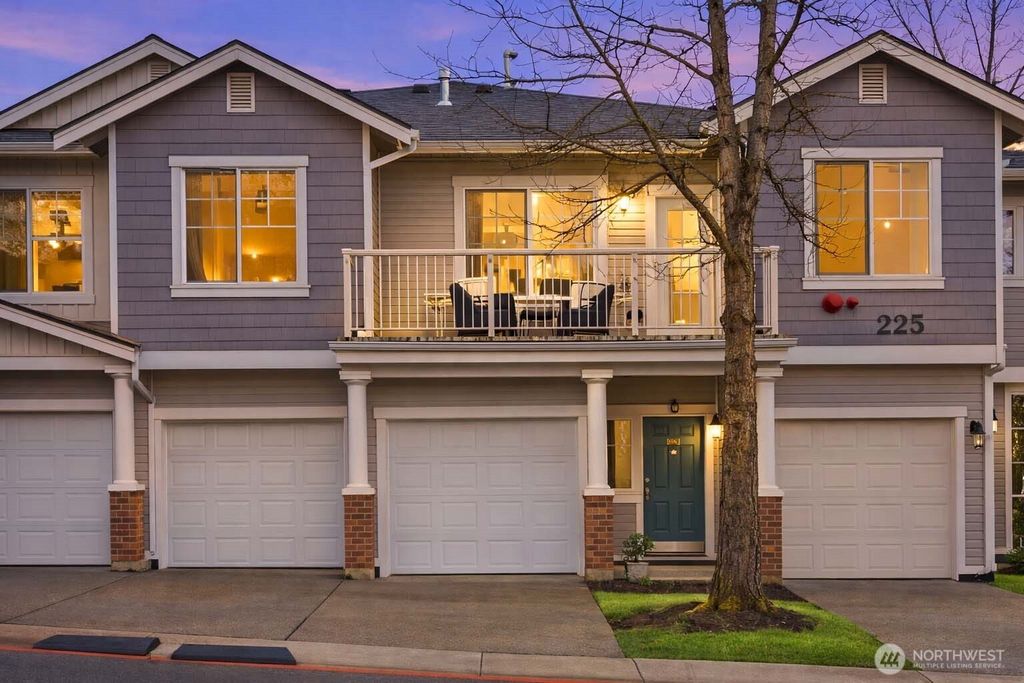 Photo of 225 S 51st Street #G, Renton, WA 98055 (MLS # 2481154)