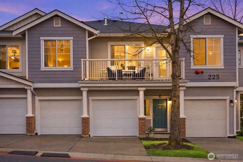 Photo of 225 S 51st Street #G, Renton, WA 98055 (MLS # 2481154)
