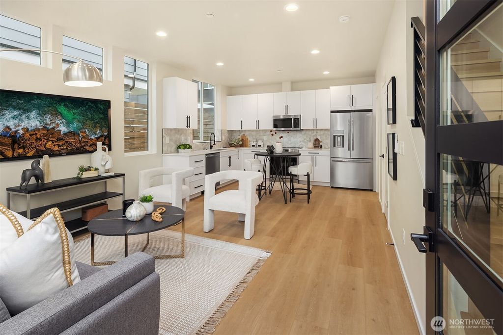 Photo of 925 NW 56th Street #B, Seattle, WA 98107 (MLS # 2351273)