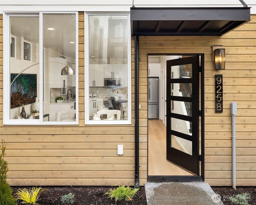 Photo of 925 NW 56th Street #B, Seattle, WA 98107 (MLS # 2351273)