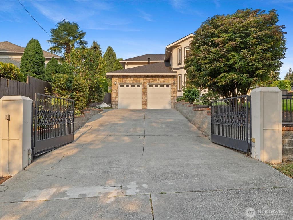 Photo of 23828 51st Avenue SE, Woodinville, WA 98072 (MLS # 2569274)