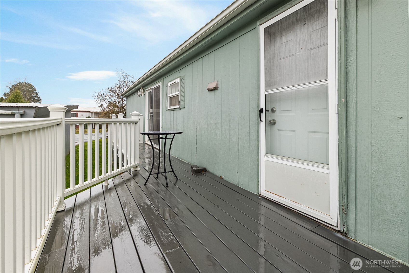 2350 Douglas Road 17