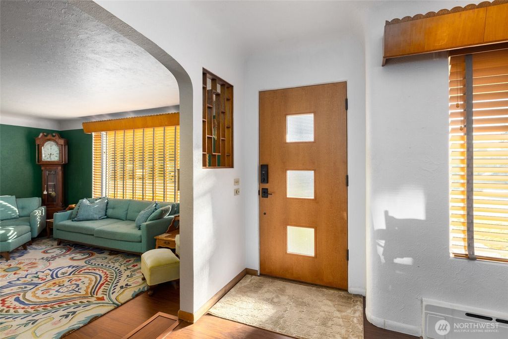 Photo of 615 Dean Drive, Sedro Woolley, WA 98284 (MLS # 2470966)