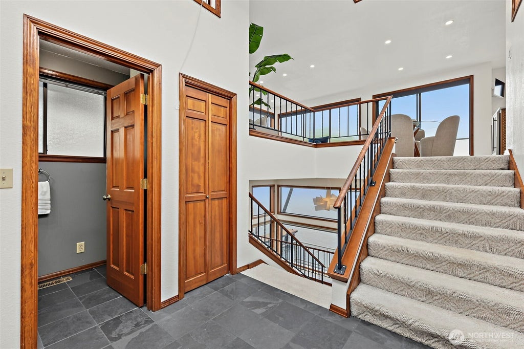 Photo of 9846 Rainier Avenue S, Seattle, WA 98118 (MLS # 2586906)