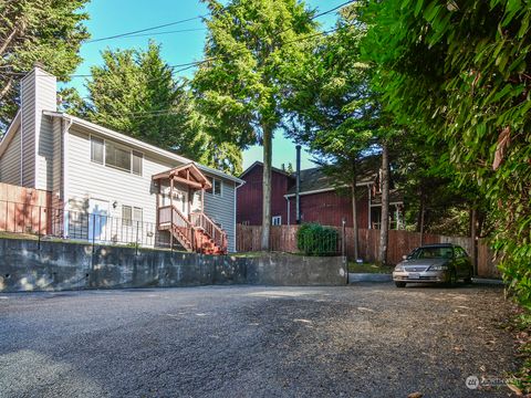 A home in Everett