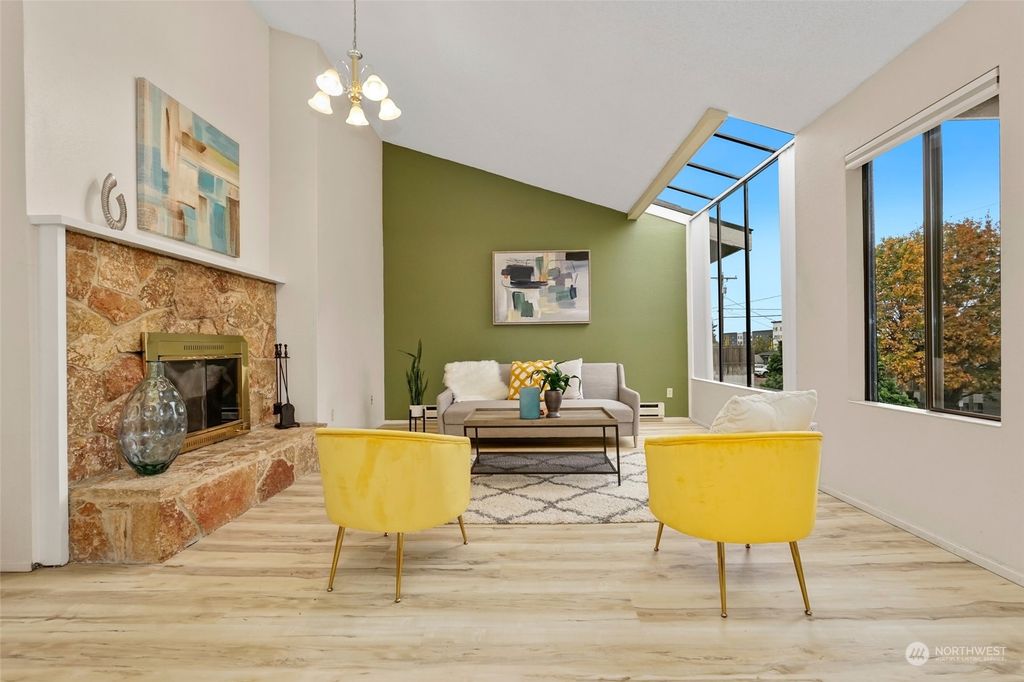 Photo of 3401 Oakes Avenue #5, Everett, WA 98201 (MLS # 2301527)