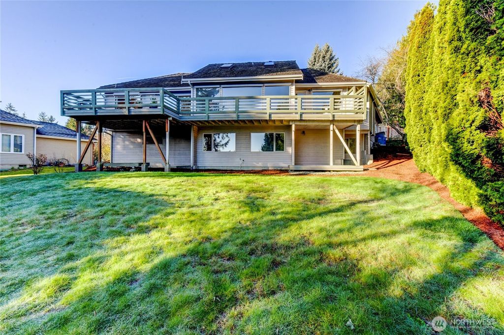 Photo of 15728 NE 61st Ct, Redmond, WA 98052 (MLS # 2487884)