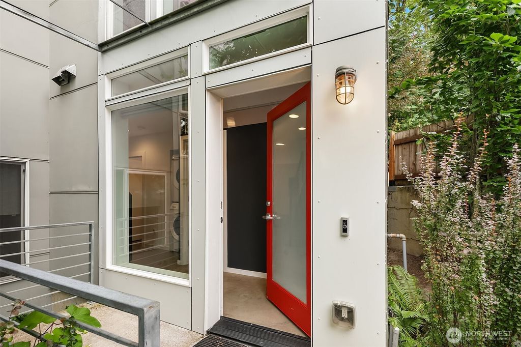 Photo of 1009 Sturgus Avenue S, Seattle, WA 98144 (MLS # 2390394)