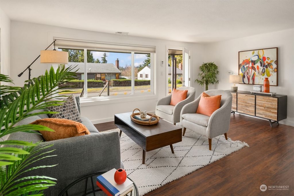 Photo of 9422 24th Avenue SW, Seattle, WA 98106 (MLS # 2039729)