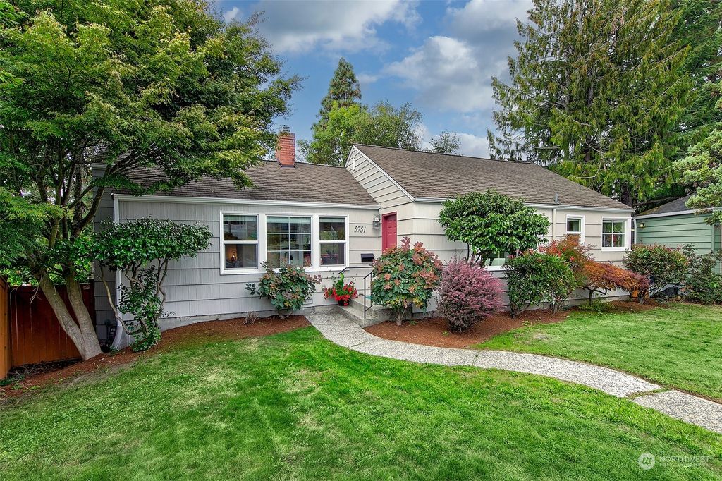 Photo of 5751 58th Avenue NE, Seattle, WA 98105 (MLS # 2278890)