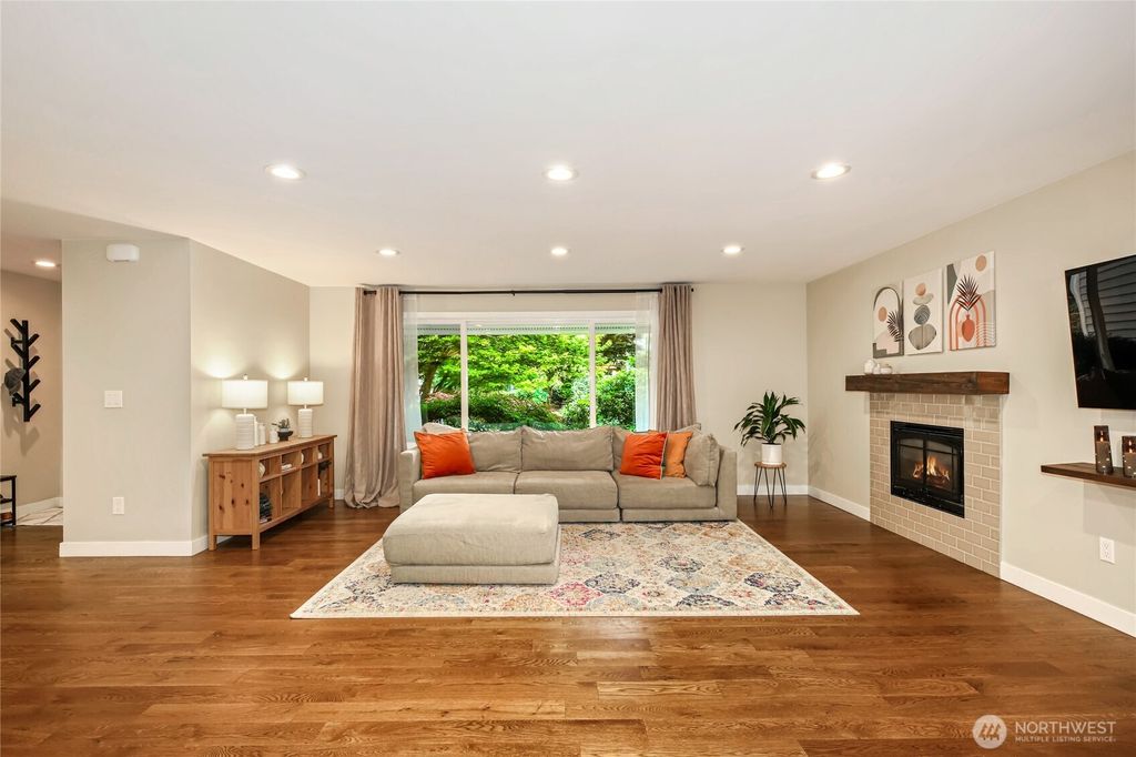 Photo of 3908 NE 103rd Street, Seattle, WA 98125 (MLS # 2380867)